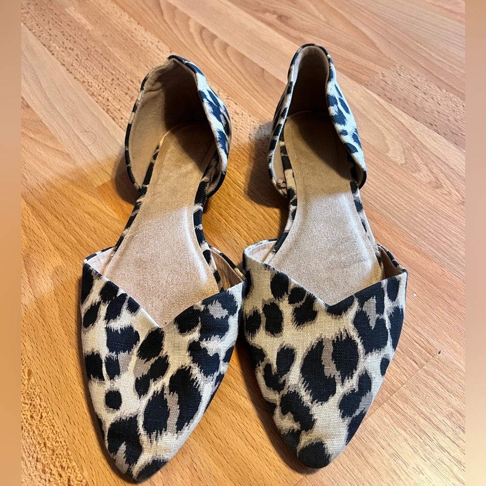 Leopard print flats